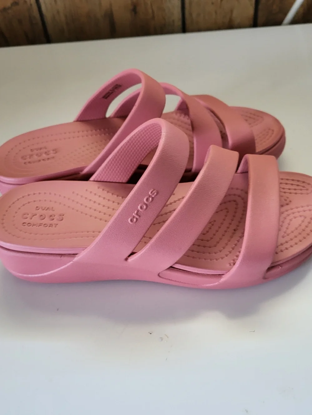 Crocs Womens Monterey Sandals Size 8 Pink Wedge Slides Shoes - Picture 2 of 7